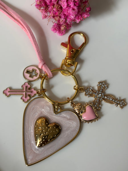 Porte-clés ex-voto cœur sacré et croix , breloques croix strass, pendentifs croix et cœurs roses