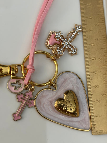 Porte-clés ex-voto cœur sacré et croix , breloques croix strass, pendentifs croix et cœurs roses