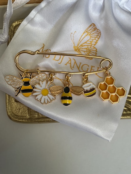 Broche abeille, broche ruche miel, cadeau pour apicultrice, broche thème abeille ruche, breloque miel, pendentifs abeilles
