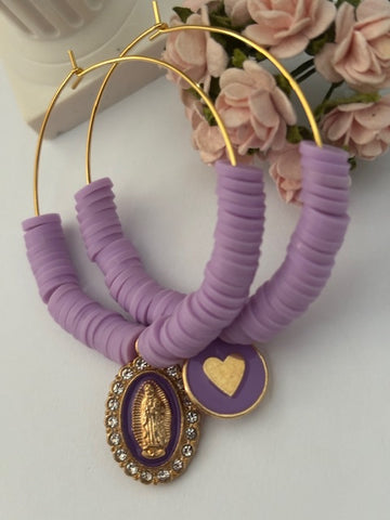 Boucles d'oreilles créoles ex voto, créoles asymétriques, boucles d'oreilles religieuses, breloque médaille coeur sacré et médaille Vierge