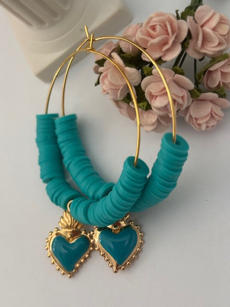 Boucles d'oreilles créoles ex voto, créoles asymétriques ex voto, boucles d'oreilles religieuses, breloque coeur sacré turquoise