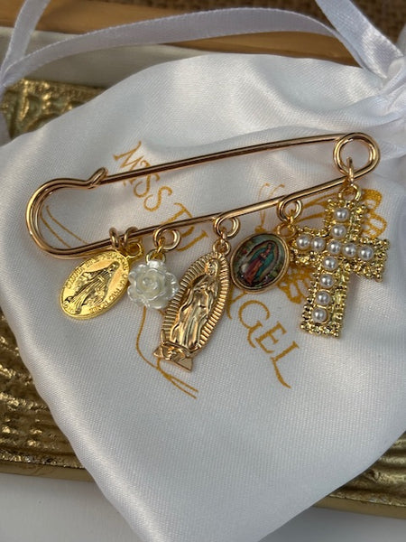 Broche ex voto, broche croix médaille religieuse, cadeau pour maman croix, cadeau pour femme croix, breloque croix rose blanche