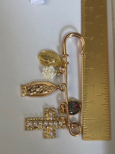 Broche ex voto, broche croix médaille religieuse, cadeau pour maman croix, cadeau pour femme croix, breloque croix rose blanche