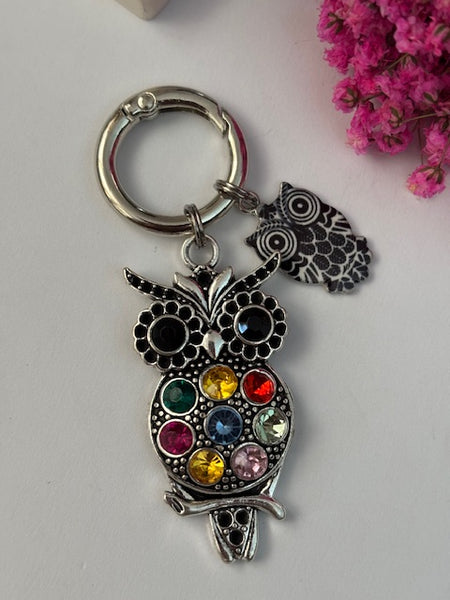 Porte clés chouette, cadeau pour femme chouette, breloque oiseau porte clé, chouette en strass et émail pendentif