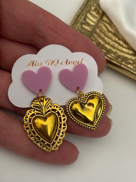 Boucles d'oreilles ex voto asymétriques, puces d'oreilles coeur et ex voto