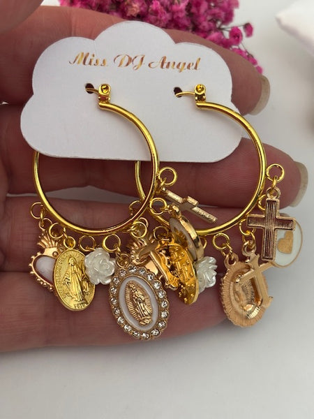 Boucles d'oreilles créoles médailles religieuses, créoles croix et coeur sacré, cadeau pour femme religion, pendentif Vierge Marie