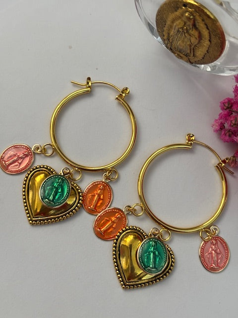 Boucles d'oreille créoles ex voto, créoles médailles religieuses, boucles d'oreilles religieuses, breloque coeur médailles miraculeuses