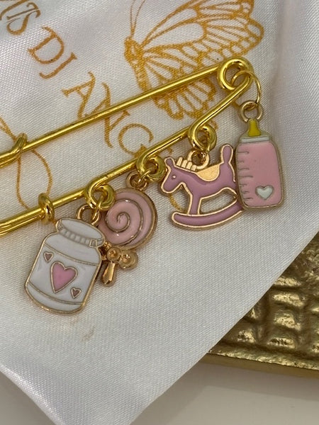 Broche fille, broche naissance rose, broche cadeau nouveau né, cadeau naissance rose, breloque enfant émail rose