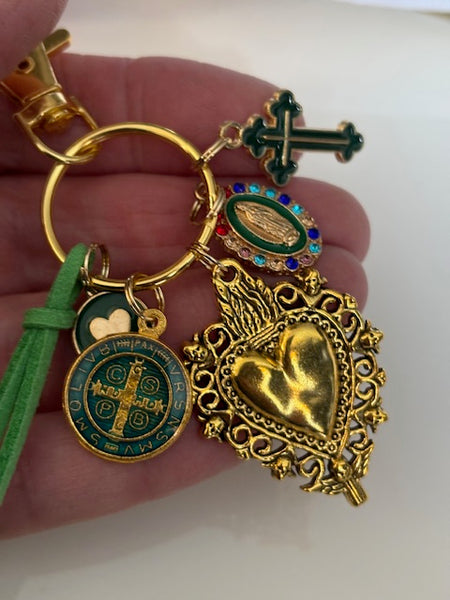 Porte-clés vierge Marie coeur sacré et croix, cadeau pour maman vierge, breloque vierge médaille miraculeuse, médaille saint benoit