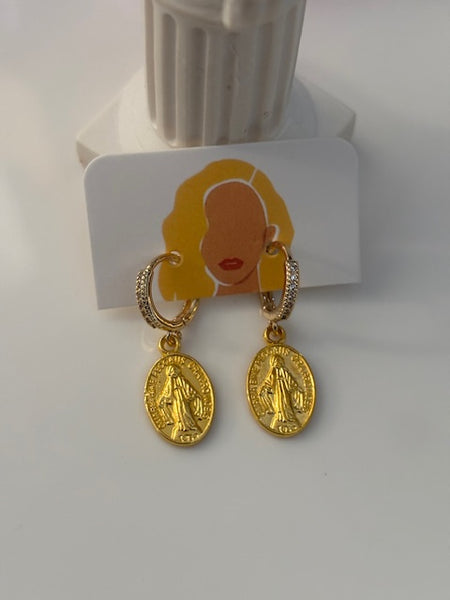 Boucles d'oreilles médailles Vierge Marie, créoles breloque Vierge Marie, boucles d'oreilles strass et pendentif religieux