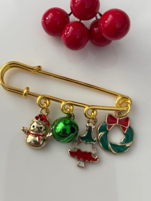 Broche Noël, broche sapin et grelot, broche breloques de Noël, pendentifs bonhomme de neige couronne de houx, cadeau Noël fait main