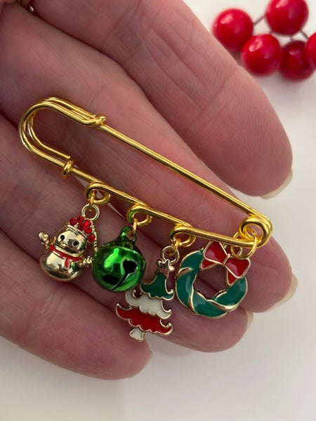 Broche Noël, broche sapin et grelot, broche breloques de Noël, pendentifs bonhomme de neige couronne de houx, cadeau Noël fait main