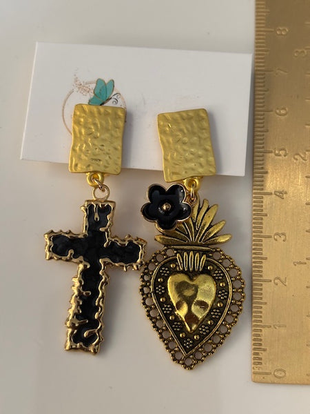 Boucles d'oreilles ex voto, boucles d'oreille coeur sacré, breloque croix et coeur sacré, pendentif ex voto, cadeau religieux cérémonie