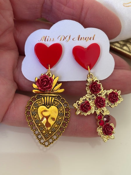 Boucles d'oreilles ex voto, boucles d'oreille coeur sacré, breloque croix et coeur sacré, pendentif ex voto, cadeau religieux cérémonie