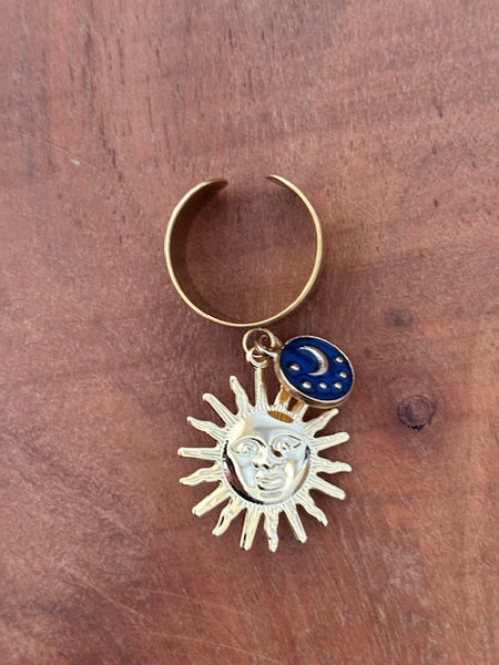 Bague soleil doré, bague protection, cadeau pour maman bague soleil, breloque soleil et lune, pendentif soleil