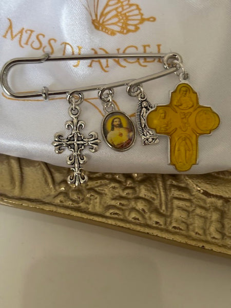broche ex voto, broche épingle porte bonheur, croix et vierge miraculeuse fait main