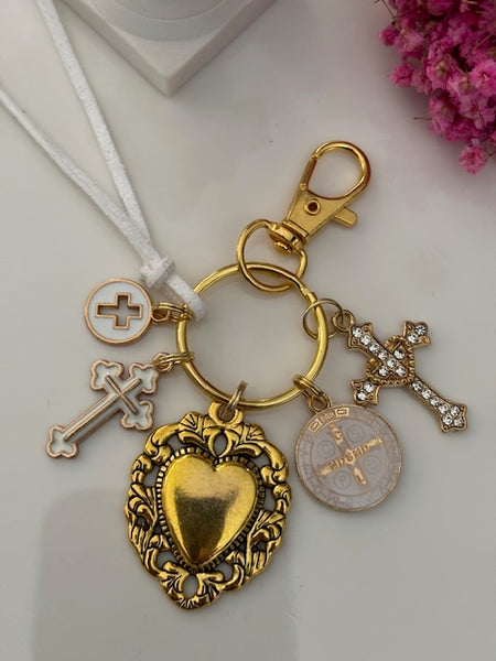 Porte-clés coeur sacré et croix, cadeau pour maman ex voto, breloque Saint Benoit, collection spéciale Saint Benoit