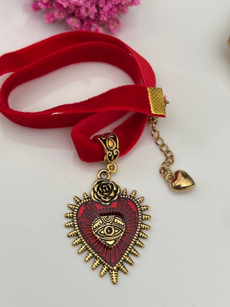 Choker coeur, collier coeur rouge doré, breloque ex voto, cadeau pour maman choker, cadeau pour femme amour, fait main ras de cou