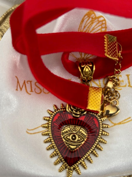 Choker coeur, collier coeur rouge doré, breloque ex voto, cadeau pour maman choker, cadeau pour femme amour, fait main ras de cou