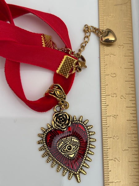 Choker coeur, collier coeur rouge doré, breloque ex voto, cadeau pour maman choker, cadeau pour femme amour, fait main ras de cou