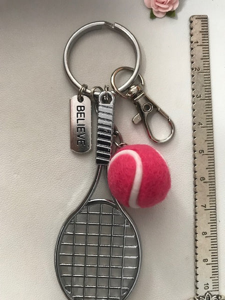 Porte-clés raquette de tennis et balle, cadeau pour joueur de tennis, raquette de tennis kawaii breloque, cadeau pour amateur tennis balle