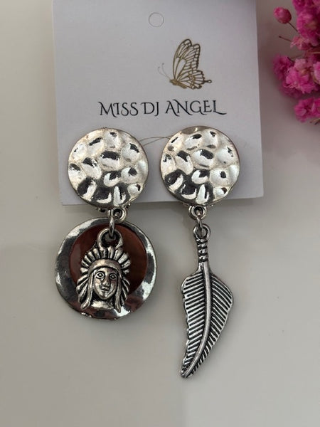 Clips d'oreilles tête d'indien et plume, cadeau zuni indien, breloque plume, pendentif tête d'indien, clips d'oreilles asymétriques