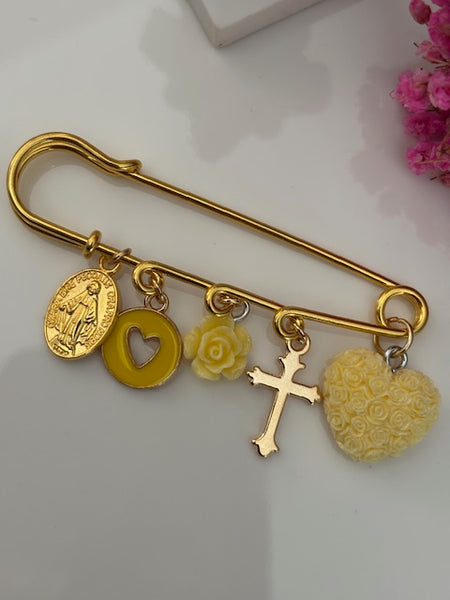 Broche ex voto, broche médaille religieuse, broche épingle porte bonheur, croix et vierge miraculeuse fait main avec amour.