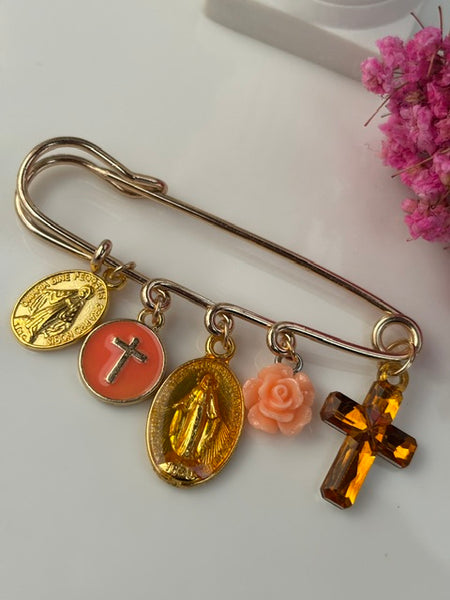 Broche ex voto, broche médaille religieuse, broche épingle porte bonheur, croix et vierge miraculeuse fait main,
