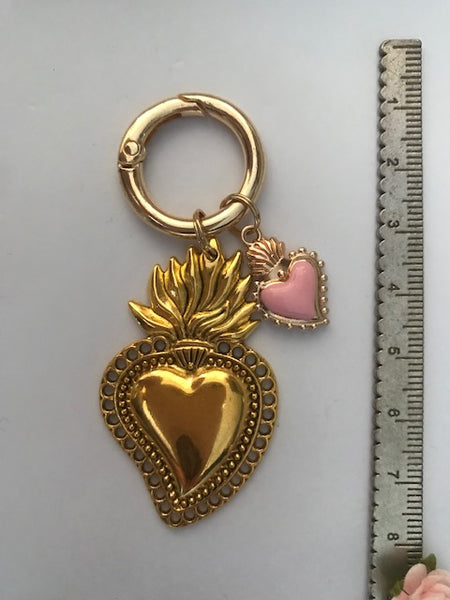 Charms ex voto coeur sacré, charms pour sac ex voto, cadeau pour femme charms coeur sacré, coeurs doré et rose charms.