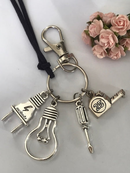 Porte-clés électricien, cadeau pour homme électricien, breloque ampoule électricité, porte clé artisan métier personnalisé, pendentif mètre