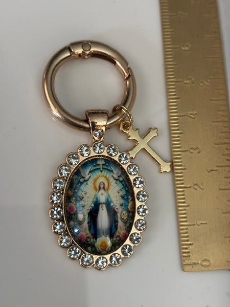 Porte-clés vierge Marie et croix dorée, charms médaille religieuse, cadeau pour femme strass, Breloque Notre Dame et croix