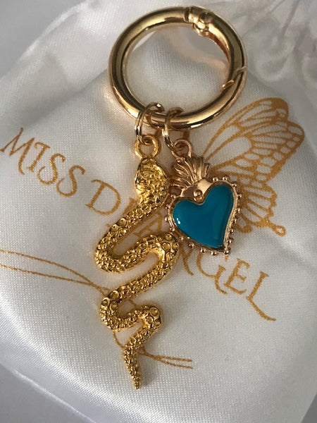 Charms serpent doré, charms pour sac coeur et serpent, cadeau pour femme charms coeur sacré, coeur bleu et serpent pendentifs,