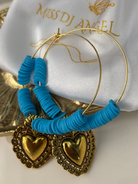 Boucles d'oreilles créoles ex voto, boucles d'oreilles religieuses, breloque coeur sacré,    couleur "curaçao"boucles pendentif coeur doré