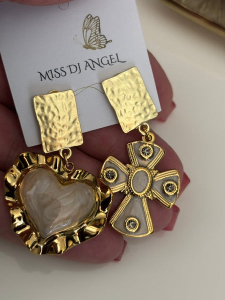Boucles d'oreilles ex voto, boucles d'oreille coeur sacré, breloque croix et coeur sacré, pendentif ex voto, cadeau religieux cérémonie