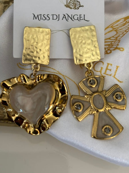 Boucles d'oreilles ex voto, boucles d'oreille coeur sacré, breloque croix et coeur sacré, pendentif ex voto, cadeau religieux cérémonie