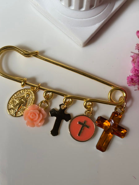 Broche ex voto, broche médaille religieuse, broche épingle porte bonheur, croix et vierge miraculeuse fait main,