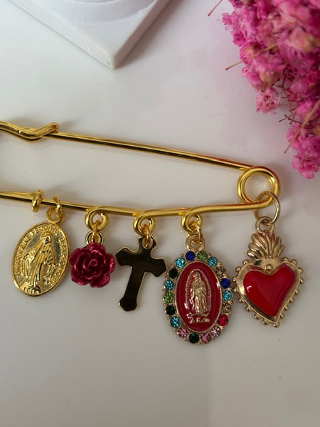Broche ex voto, broche médaille religieuse, broche épingle porte bonheur, vierge miraculeuse fait main avec amour.