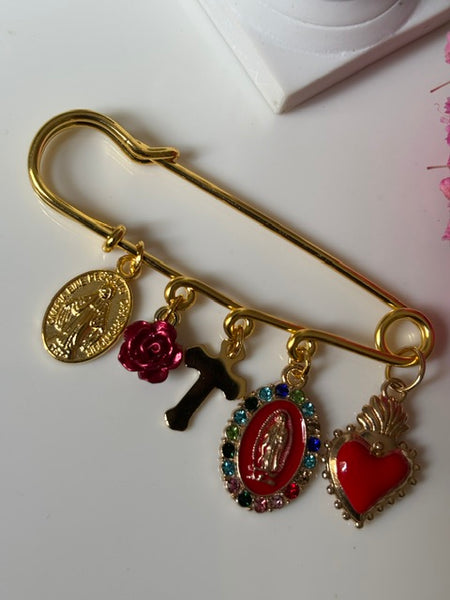 Broche ex voto, broche médaille religieuse, broche épingle porte bonheur, vierge miraculeuse fait main avec amour.